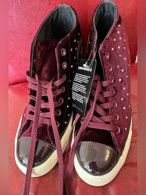 Worn by Taylor Swift Converse All Star Lux Velvet Hidden Wedge Sneakers NEW 8